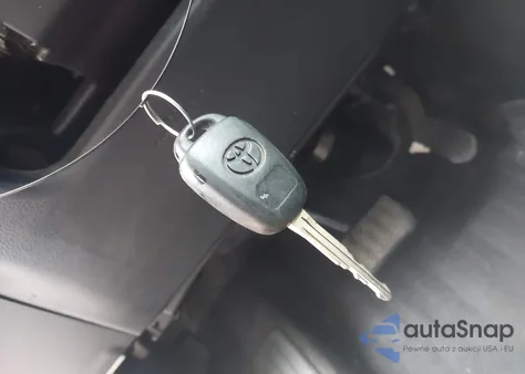 2015 Toyota Corolla Le z USA, uszkodzony, nr VIN 2T1BURHE9FC321390